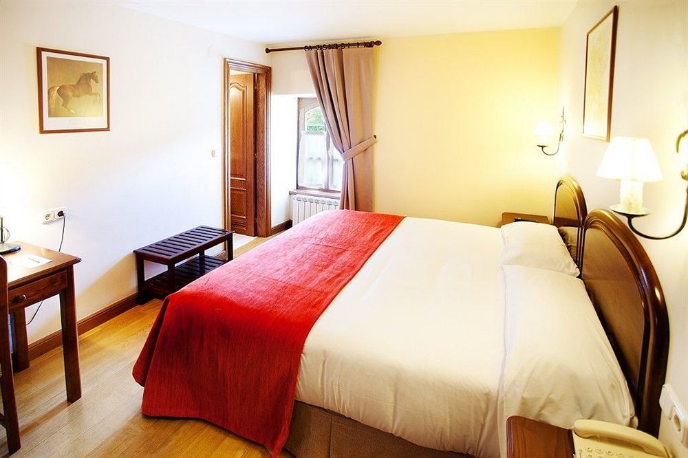 Hotel Venta De Etxalar Kültér fotó