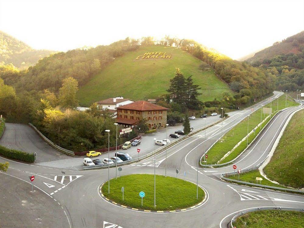Hotel Venta De Etxalar Kültér fotó