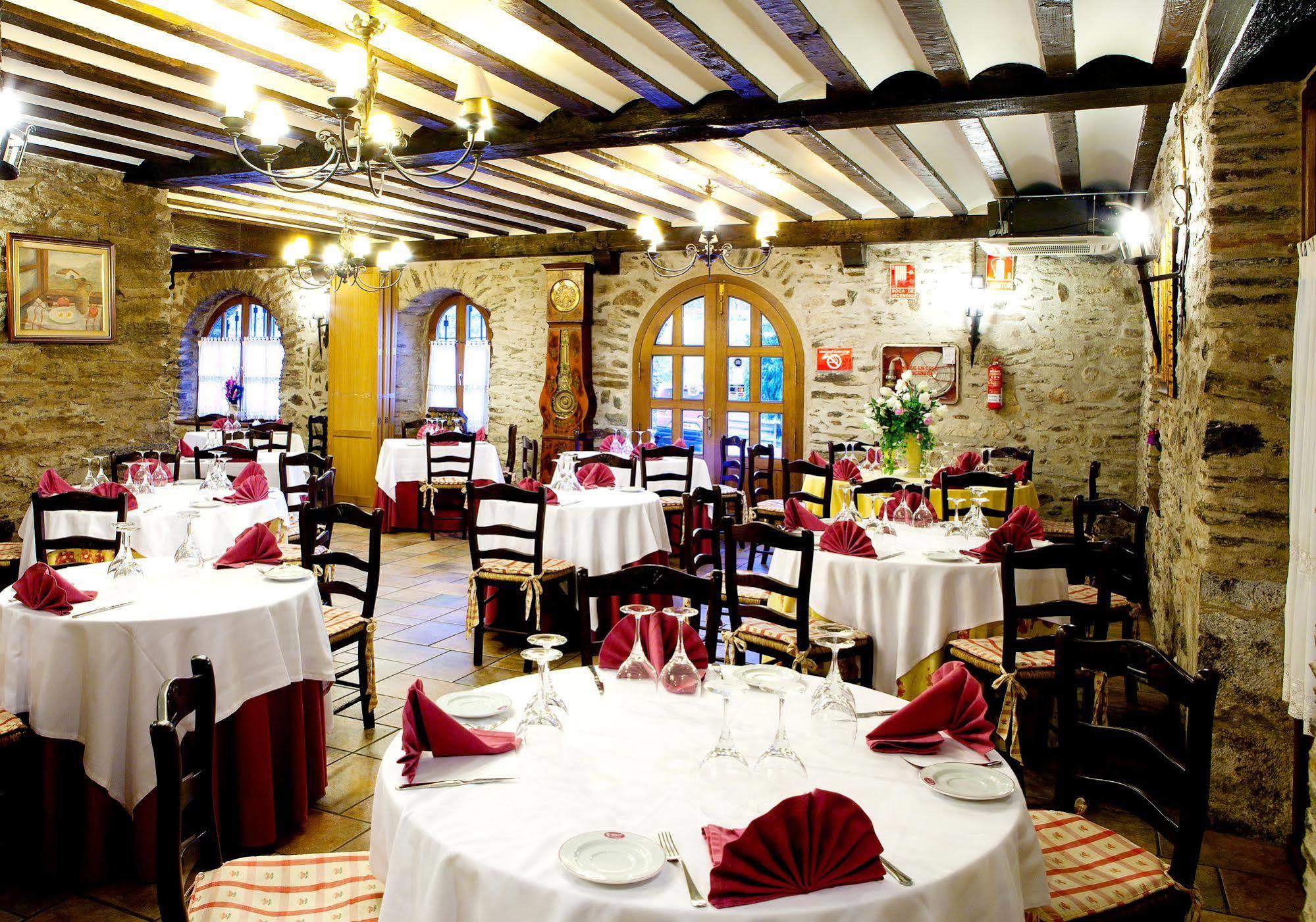 Hotel Venta De Etxalar Kültér fotó